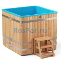 Квадратная купель «COMFORT» из лиственницы с пластиковой вставкой длина 1300 мм ширина 1300 мм высота 1150 мм