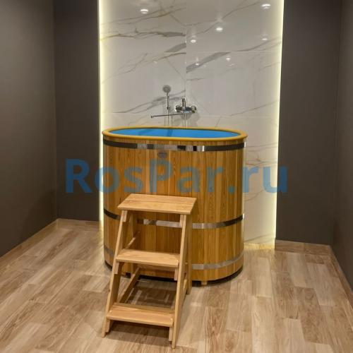 Овальная купель «COMFORT» из лиственницы с пластиковой вставкой длина 1000 мм ширина 780 мм высота 1150 мм