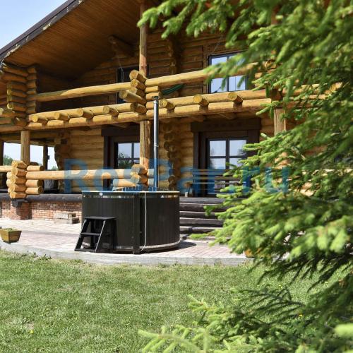 Фурако круглая «COMFORT» из лиственницы с пластиковой вставкой со встроенной печью 2000 мм