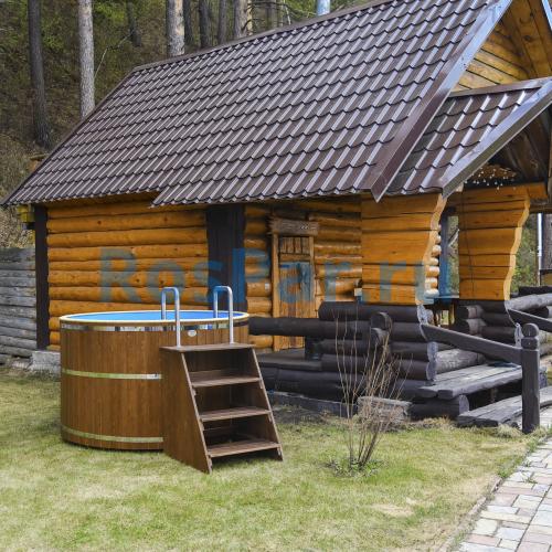 Круглая купель «COMFORT» из лиственницы с пластиковой вставкой диаметр 1700 мм высота 1150 мм