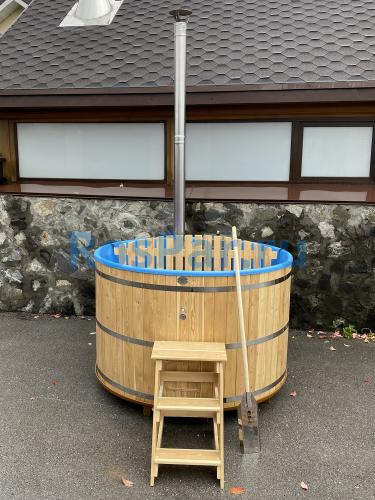 Фурако круглая «PREMIUM» из лиственницы с термопластиковой вставкой со встроенной печью 2000 мм