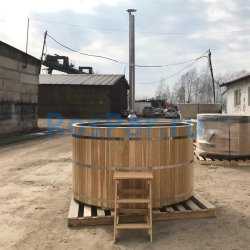 Фурако круглая «PREMIUM» из лиственницы с вставкой из нержавеющей стали с интегрированной печью 2000 мм